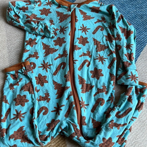 Kickee Pants 9-12 months Zip-Up Footless One Piece Christmas Cookies - Picture 4 of 16